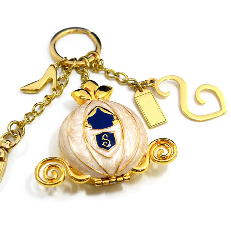 China suppliers designer keychains for men Metal Keychain