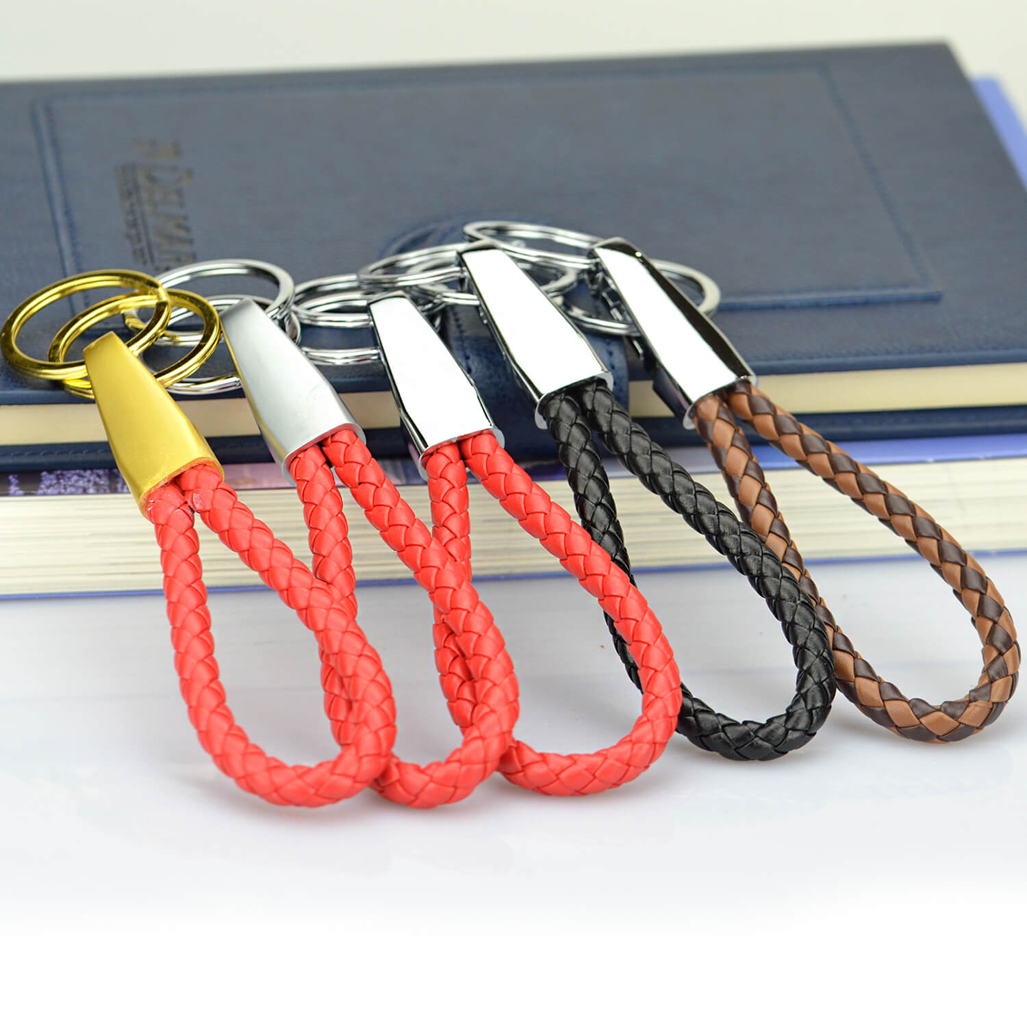 Factory Wholesale Luxury Brand Designer Leather Keychain