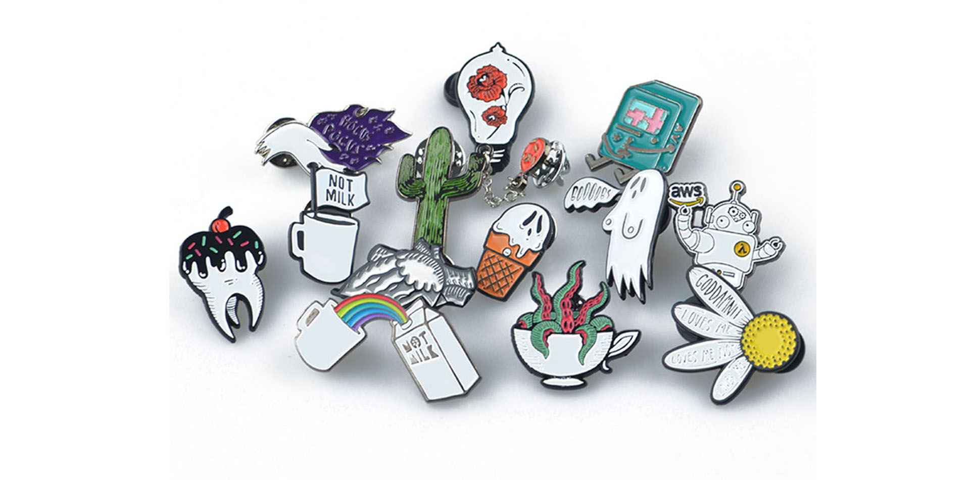 customized metal badges