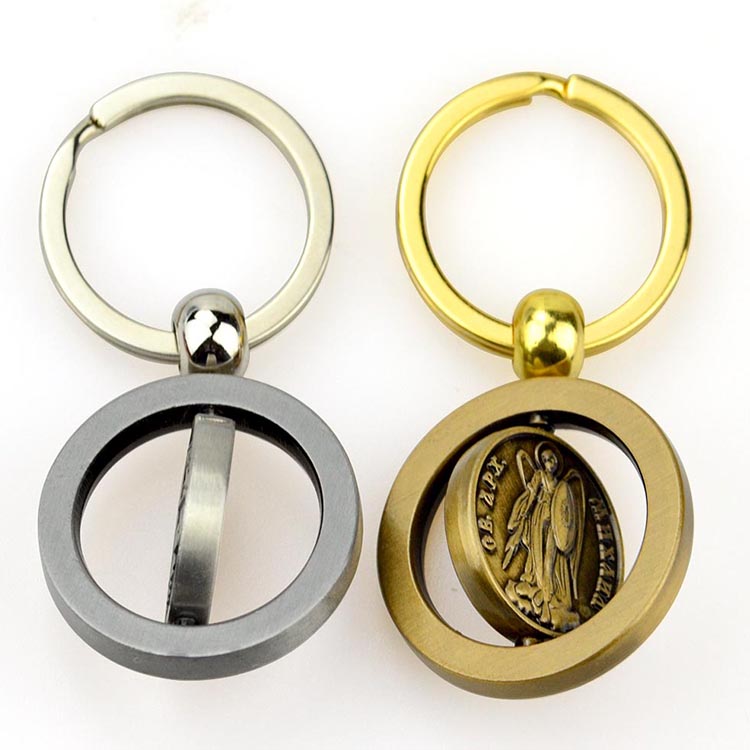 Custom Rotating Metal Keychain Designer Keychain Famous Brand