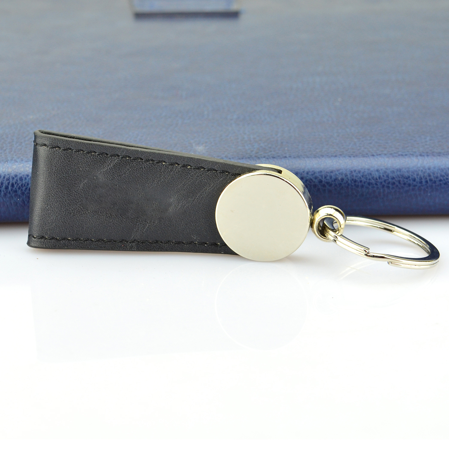 Customized Logo PU Leather Key Chains Premium Car Keyring Pendant Gifts