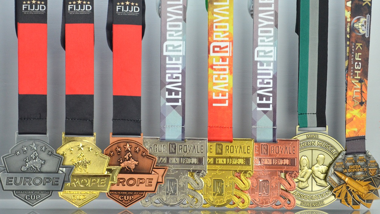 Crafting Excellence: ArtiGifts' Bespoke Custom Medals