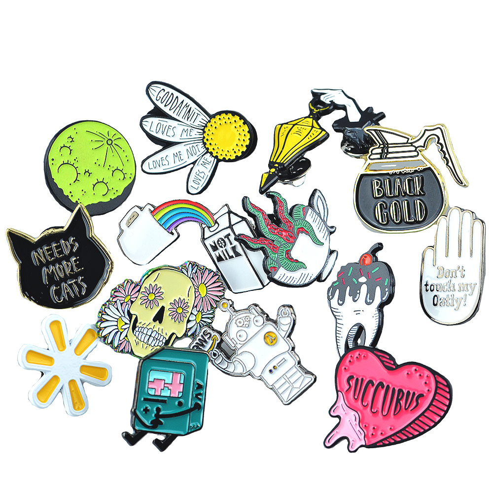 Manufacturing Custom Pink Enamel Pin Promotion Badge Hard Stamping Technique Decoration