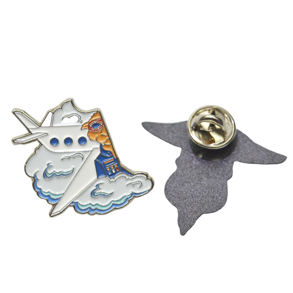 Manufacturer Wholesale Custom Brass Anime Enamel Pins Cute Hard Enamel Lapel Pins Logo Badges for Crafts