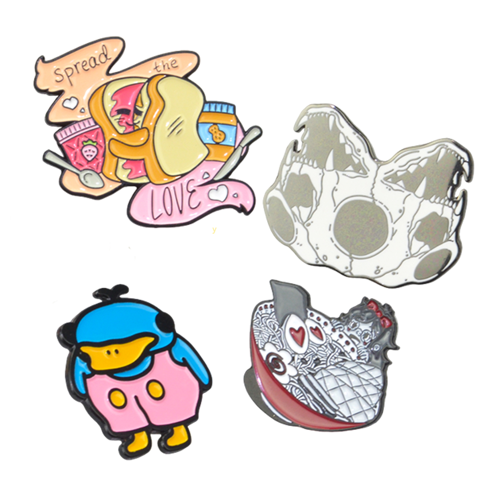 China Manufacture Cute Metal Label Pins Hair Brush for Kids and Free Design Zinc Alloy Badge Pins