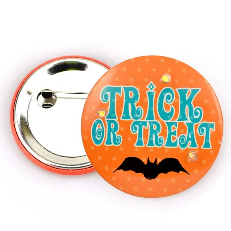 custom button badge detail 7