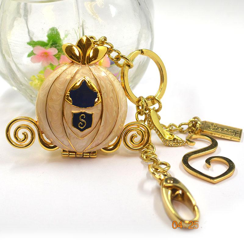 Beautiful zinc alloy metal type keychain with drill