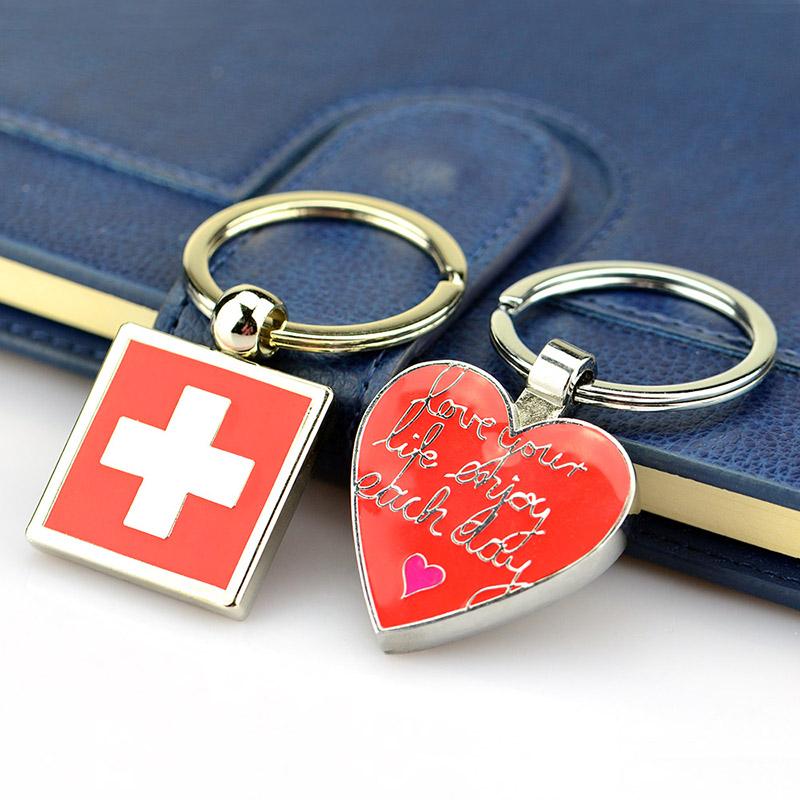 China suppliers custom Personalised Keychains