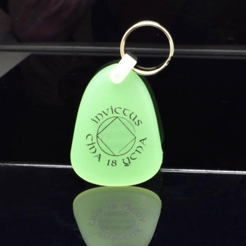 Wholesale cheap glow in the dark pvc led keychain