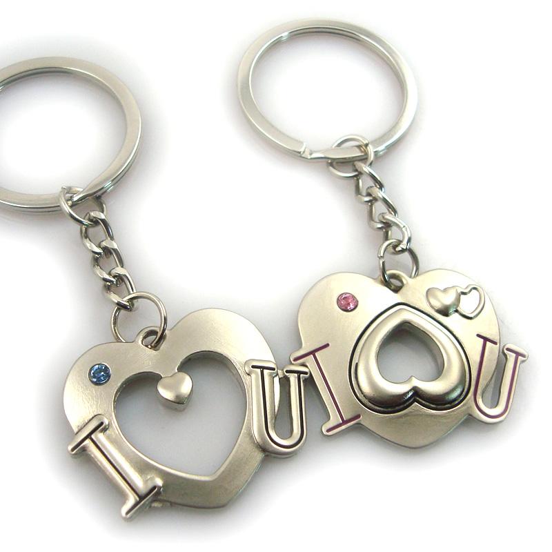 Wholesale cheap metal pair keychain