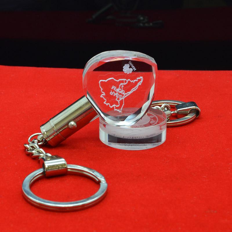 Custom high quality crystal keychain manufacturer