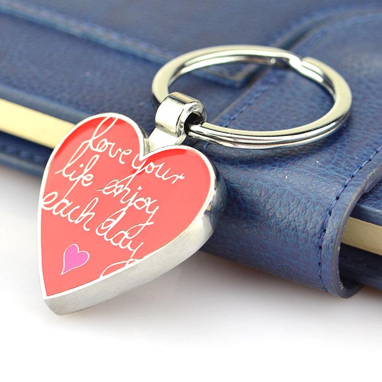 Promotion Cheap Custom Metal Heart Engraved Keychain