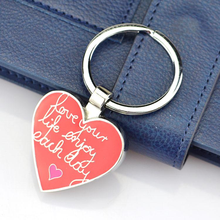 Promotion Cheap Custom Metal Heart Engraved Keychain