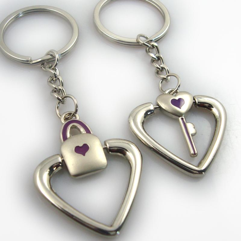 Cheap Wholesale Personalized Keychains Love Keychains For Couples