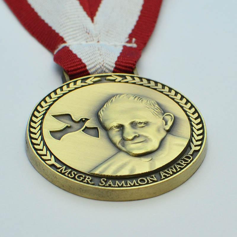 Free Sample Custom Antique Gold Medals And Trophies