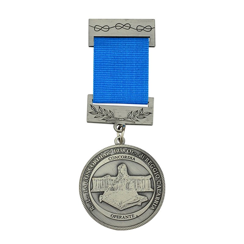 Army Achievement Medal Metal Military Medallion With Lanyard
